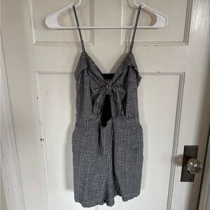 Abercrombie & Fitch gingham romper size small